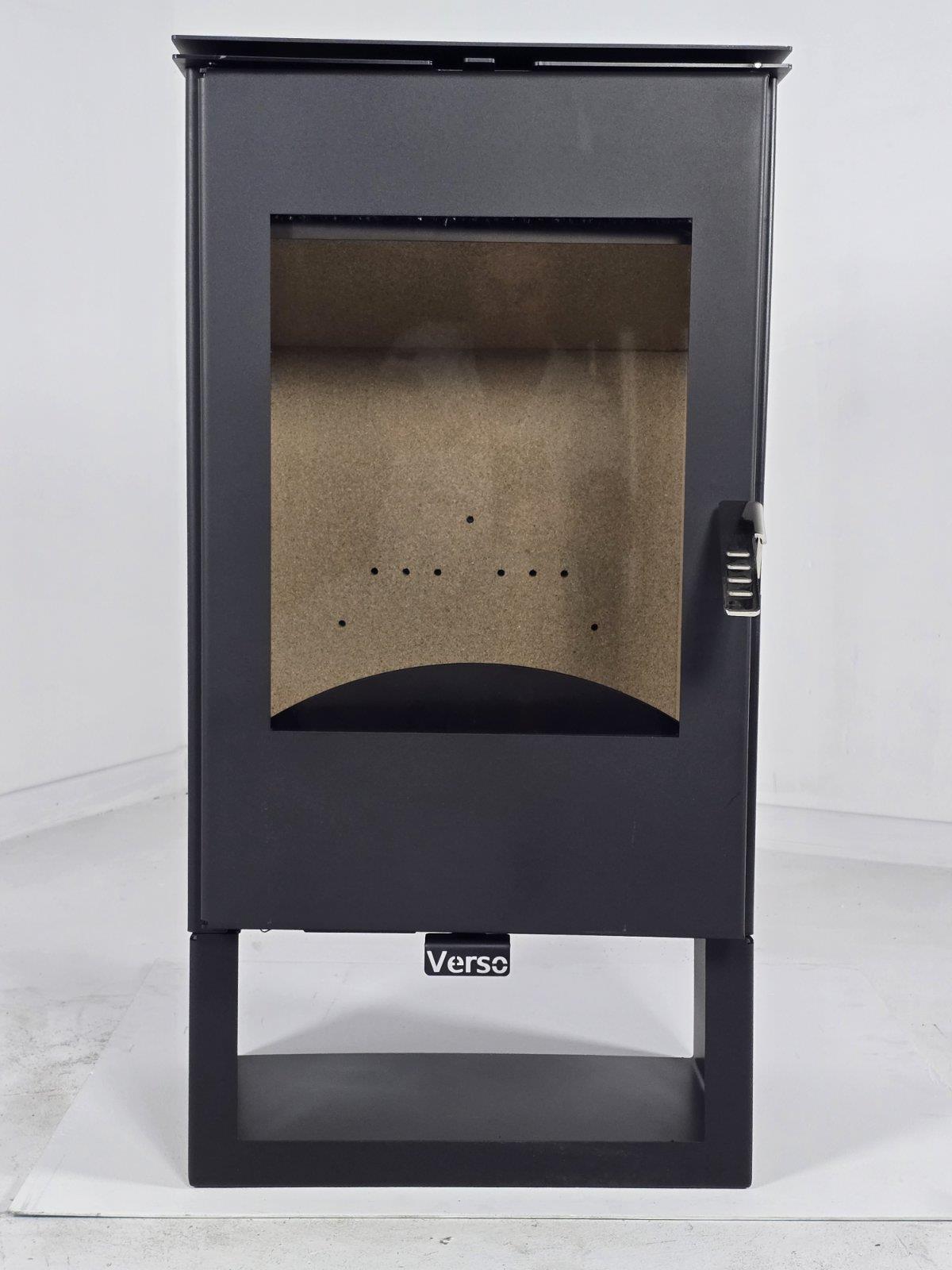 Verso Ina — front view