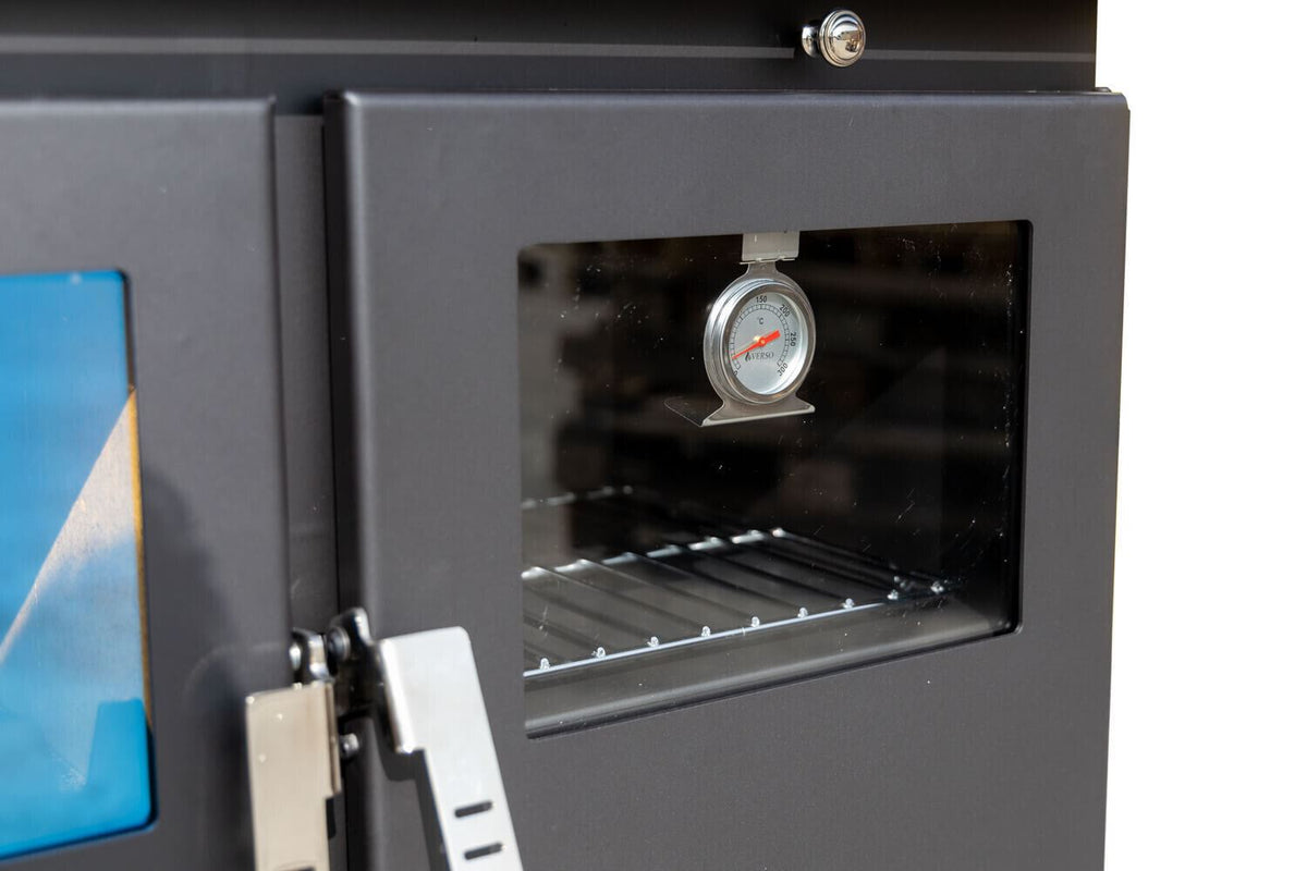 Verso CS — oven and thermometer detail