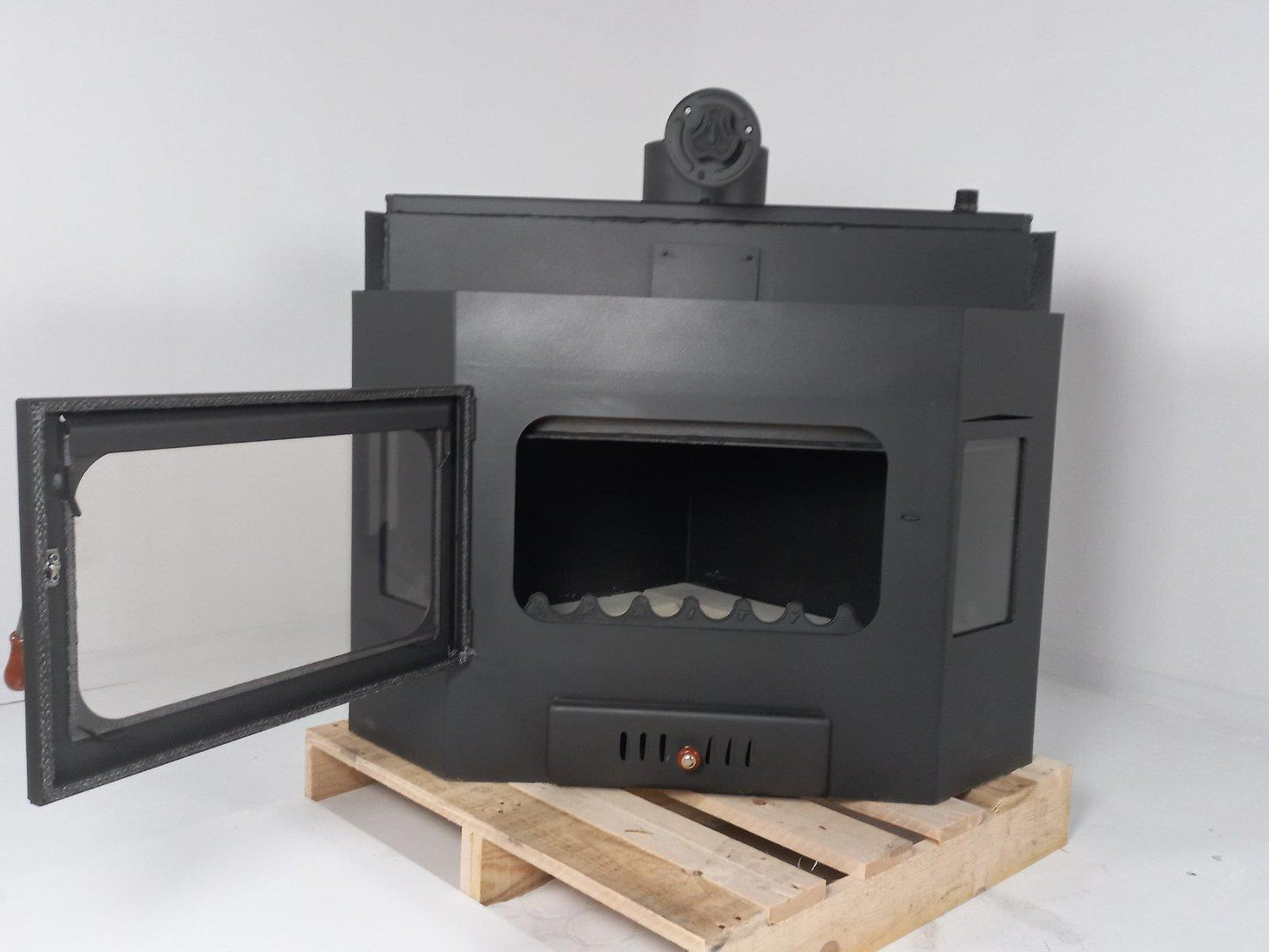 PRITY A W20 — Open firebox door and interior