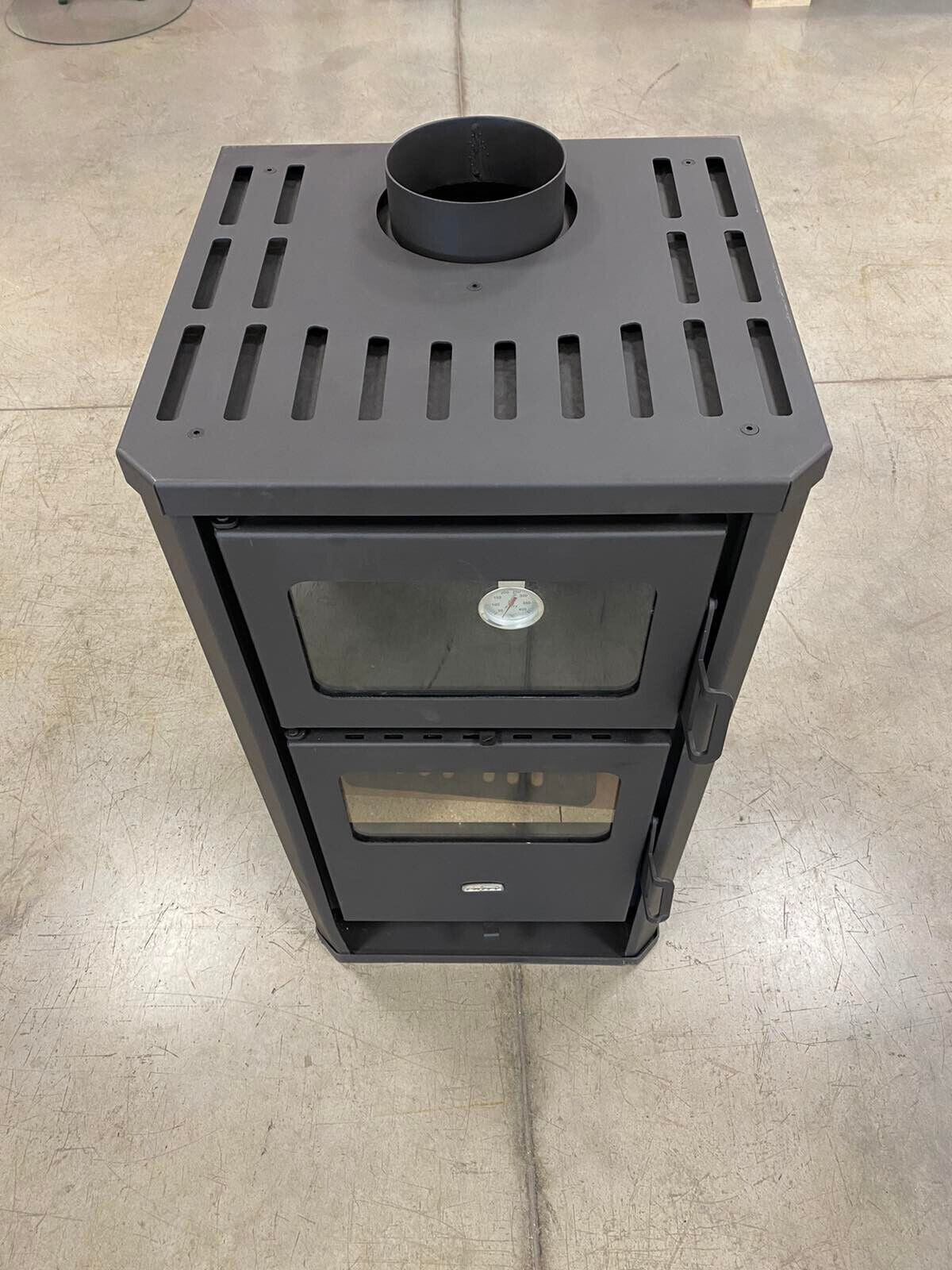 Prity FM D — Top view and flue outlet