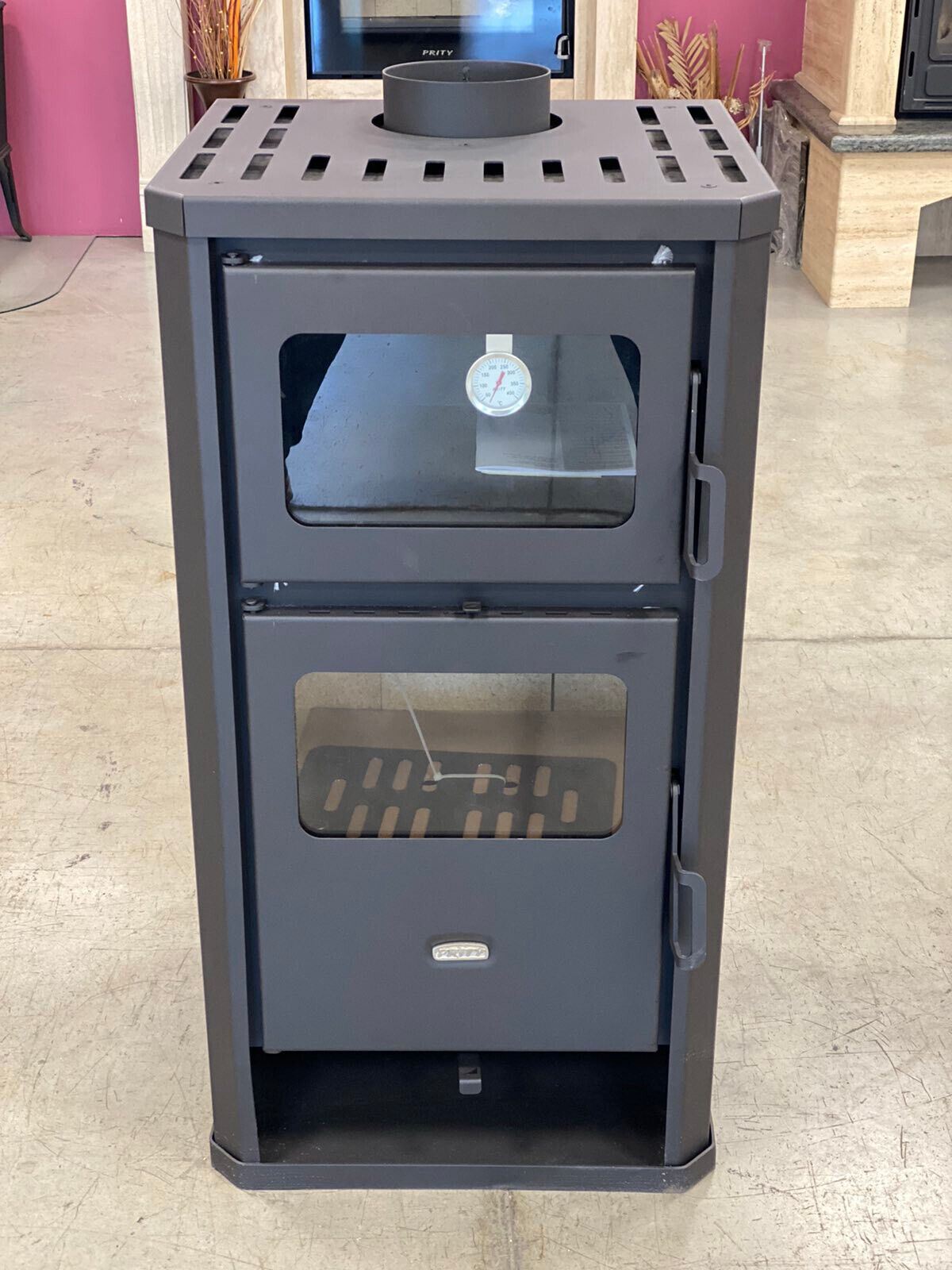Prity FM D — Front view