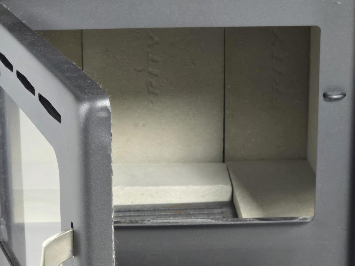 Prity FM — Firebox lining close-up