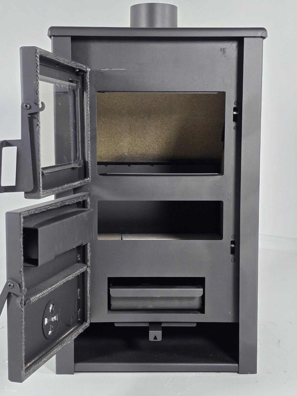 PRITY K22 D — Open door and firebox