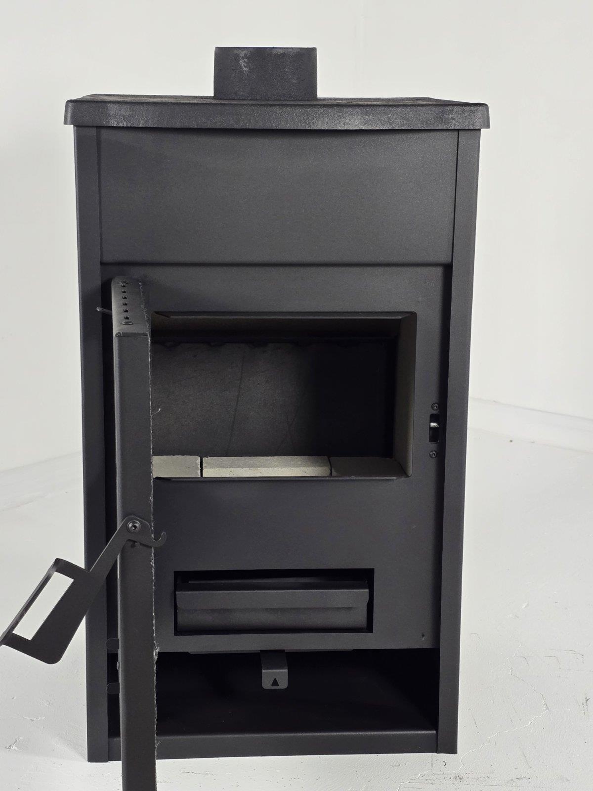 PRITY KCP D — Open door and firebox
