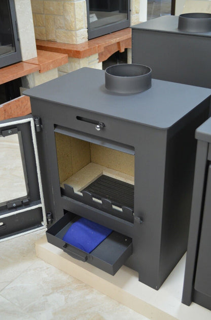 V05 BORA LUX — Open firebox and ash drawer