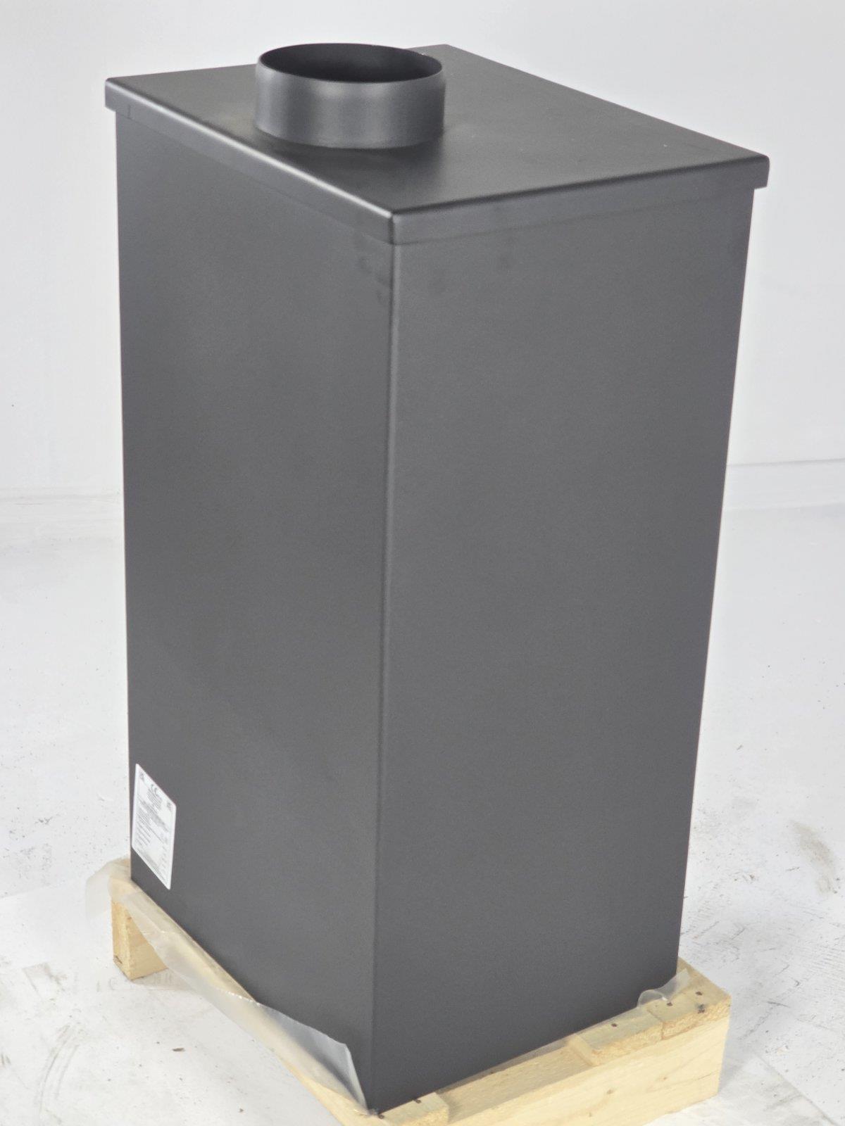 Deluxe LG — Rear angled view