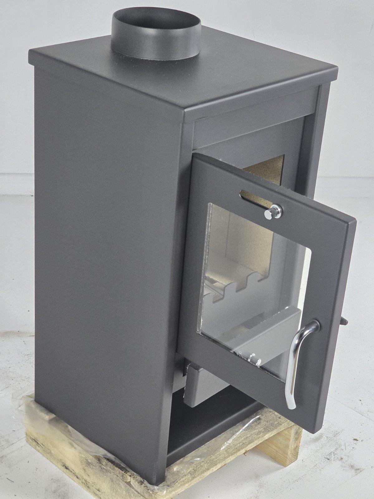 Deluxe SM — Open door and firebox interior