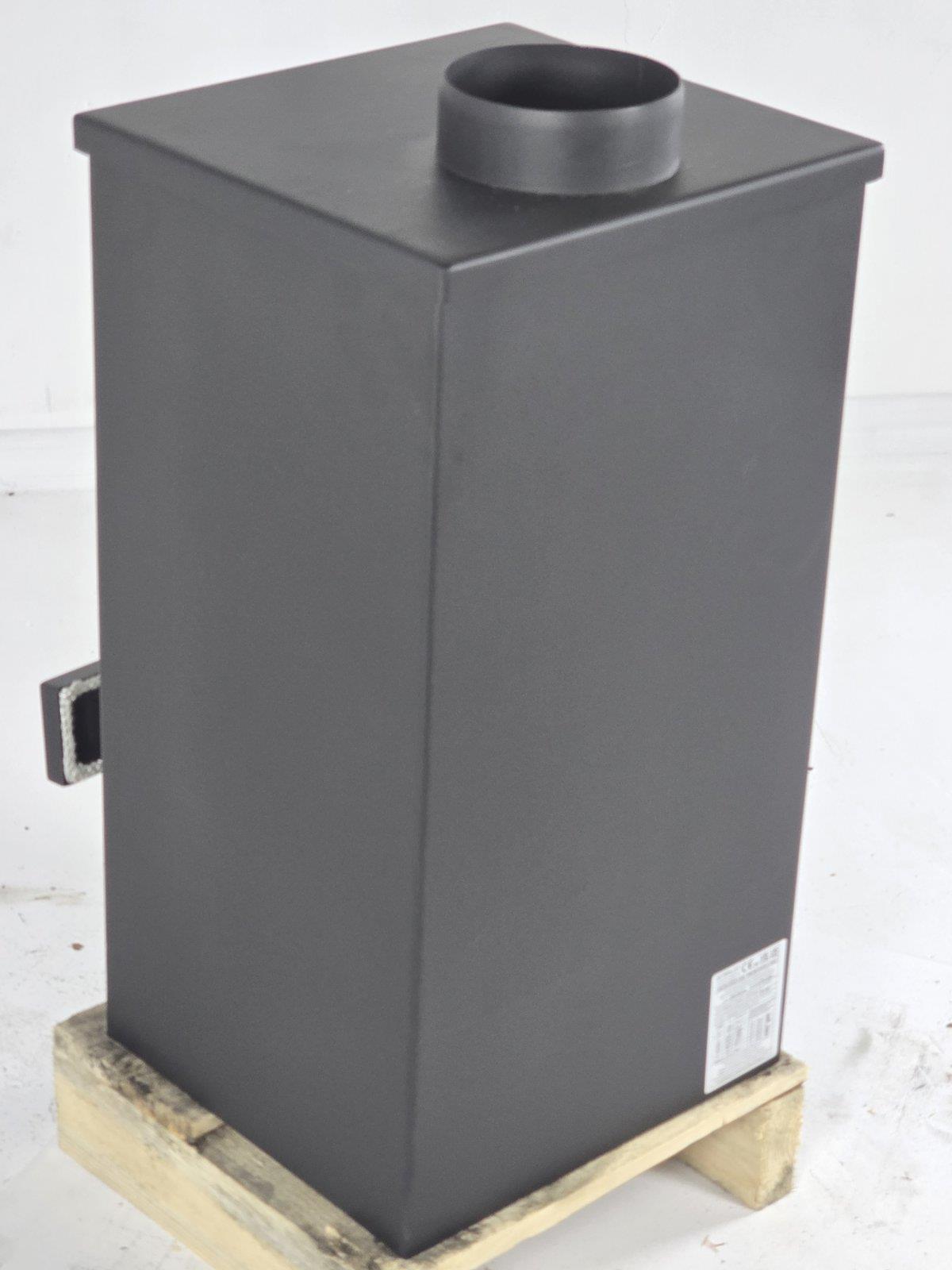 Deluxe SM — Rear angled view